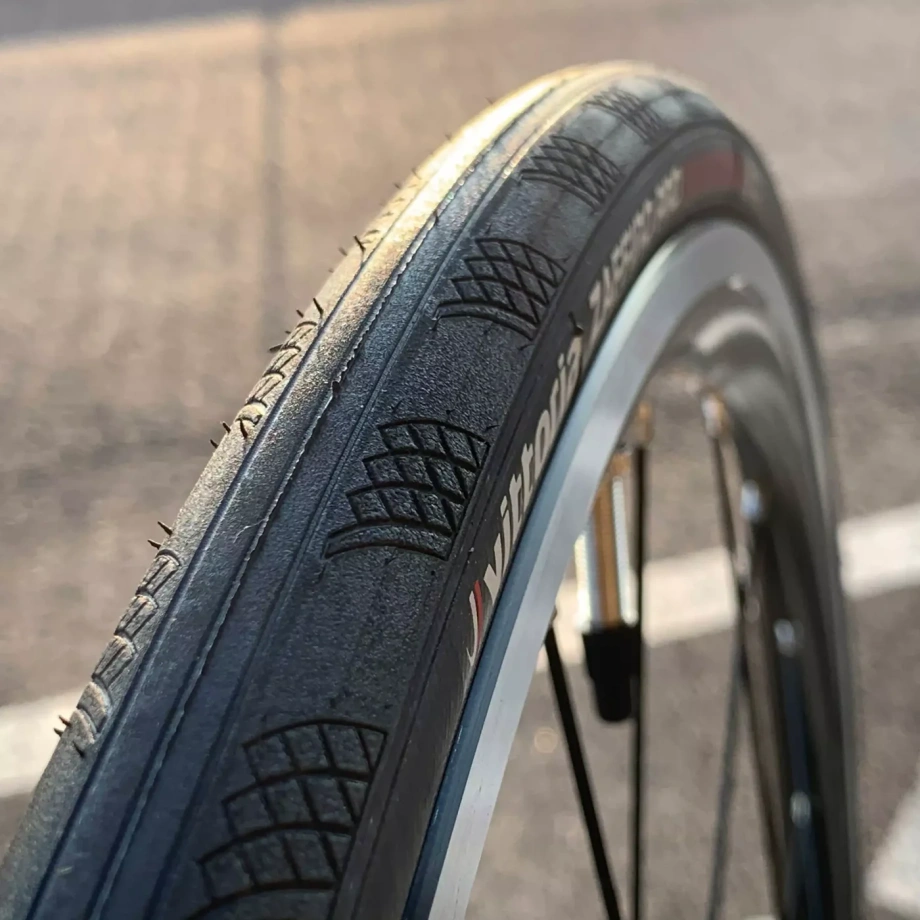 Велосипедная покрышка Vittoria Zaffiro PRO 28-622 (700x28C), 1C, складная, чёрная